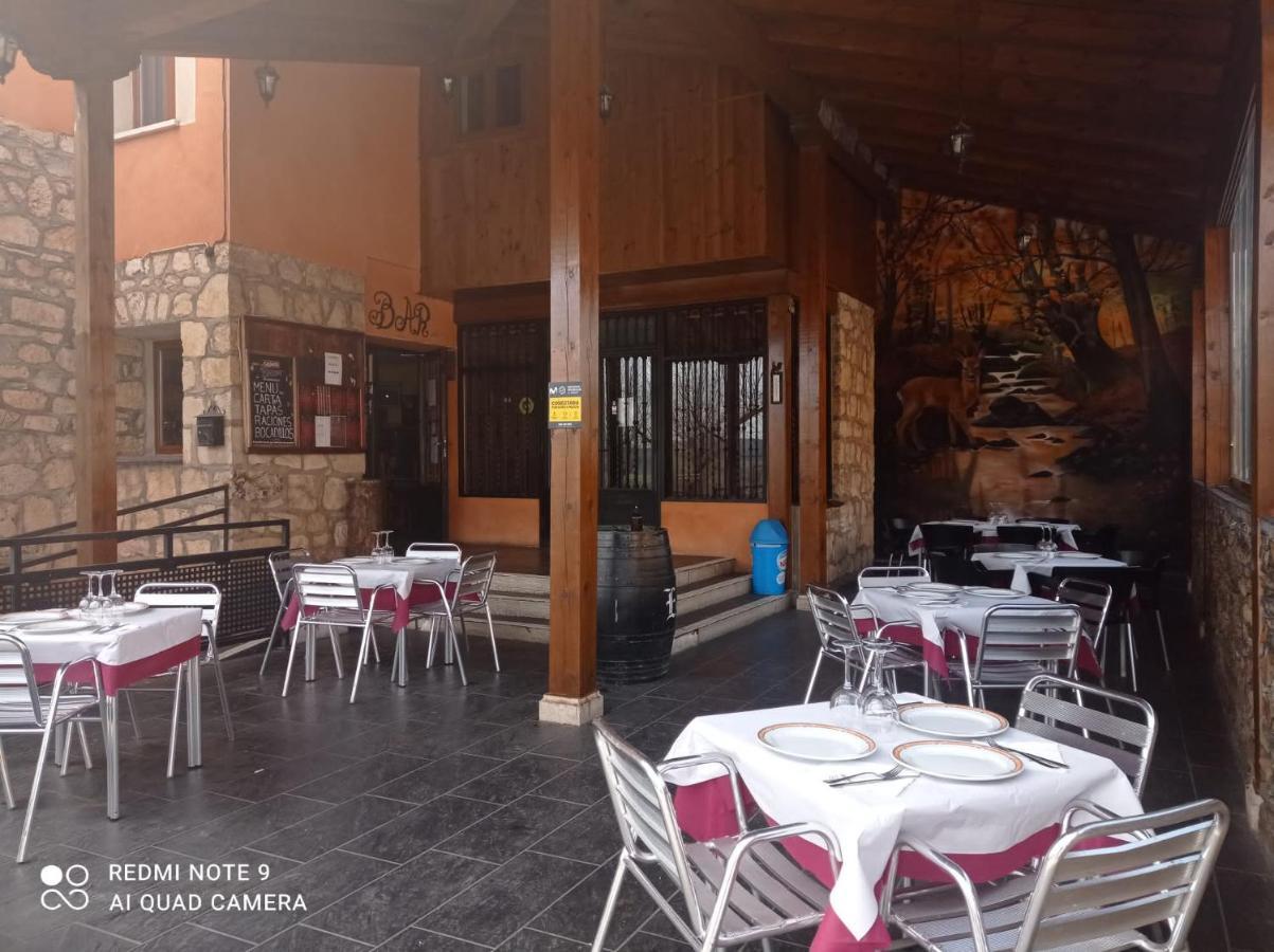 Hostal El Hayedo Cantalojas Esterno foto