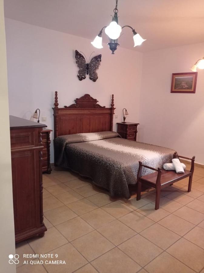 Hostal El Hayedo Cantalojas Esterno foto