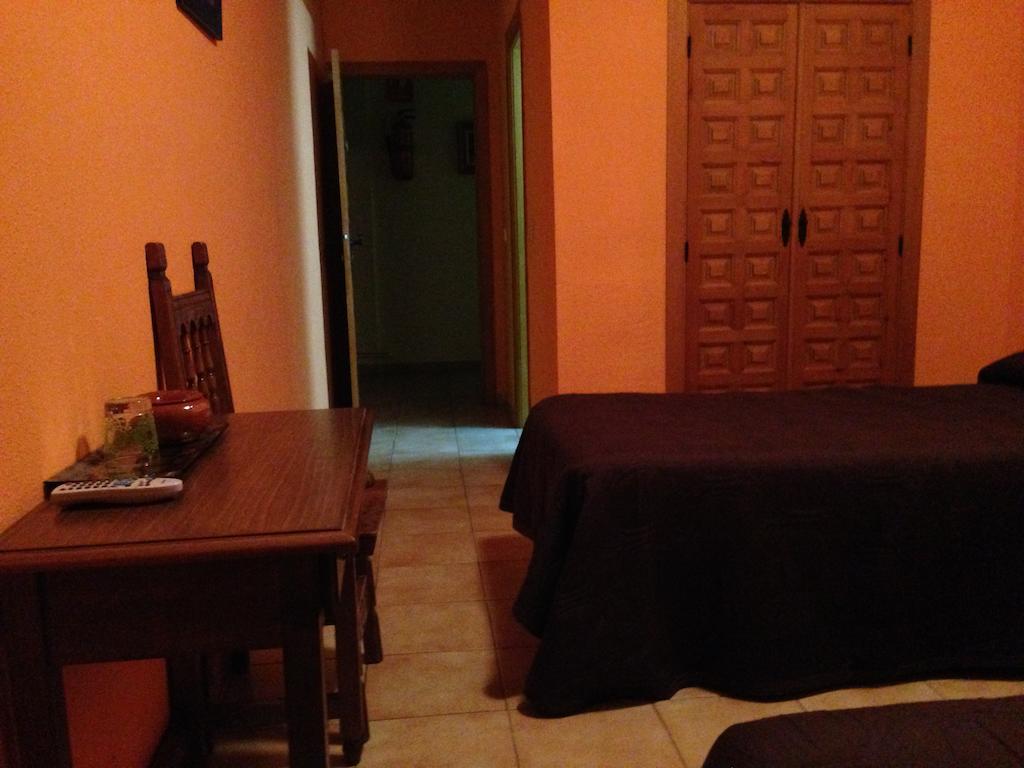 Hostal El Hayedo Cantalojas Esterno foto